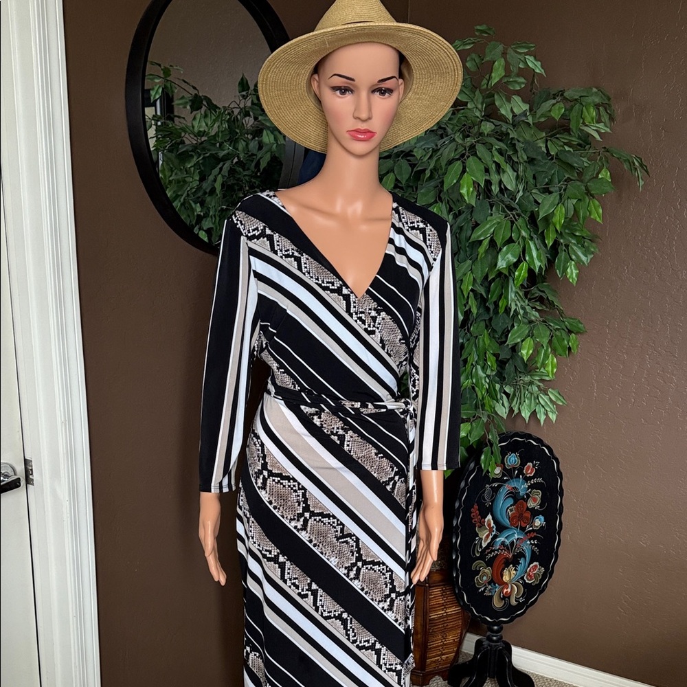 INC International Concepts Black and White Patterned Dress